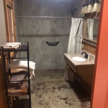 Waterfront Grocery & Tackle - Master bathroom - Fishing Near Me - Scottsboro, Alabama Waterfront Grocery & Tackle - Master bathroom - Fishing Near Me - Scottsboro, Alabama