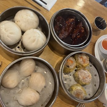 Dim Sum House - Pork buns, Crystal shrimp dumplings, shrimp stuffed eggplant, shrimp+pork shumai - Bars Near Me - Philadelphia, Pennsylvania Dim Sum House - Pork buns, Crystal shrimp dumplings, shrimp stuffed eggplant, shrimp+pork shumai - Bars Near Me - Philadelphia, Pennsylvania