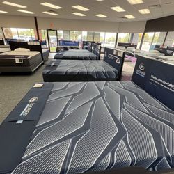 Mattress Firm Outlet - Aurora