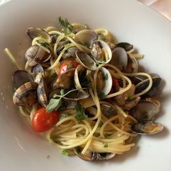 Spaghetti & Stars - Very salty Spaghetti Vongole