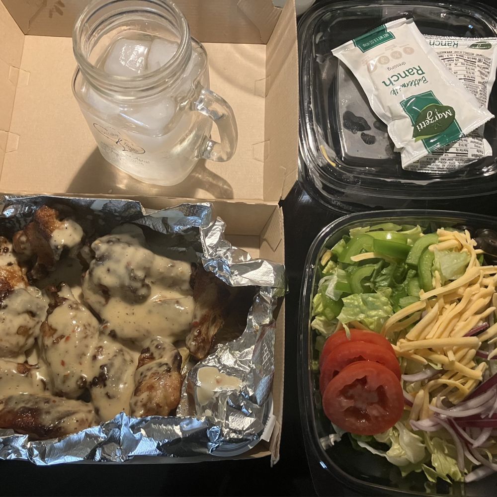 Marco's Pizza - 10pc lemon pepper wings, regular garden salad (croutons absent) and dressing, and the first pour of a 2L soda. 05OCT24 - Pizza Near Me - San Marcos, Texas Marco's Pizza - 10pc lemon pepper wings, regular garden salad (croutons absent) and dressing, and the first pour of a 2L soda. 05OCT24 - Pizza Near Me - San Marcos, Texas