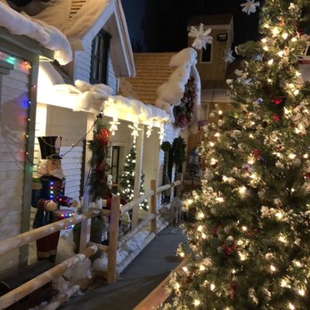 The Country Christmas Loft - Gift Shops Near Me - Shelburne, Vermont The Country Christmas Loft - Gift Shops Near Me - Shelburne, Vermont