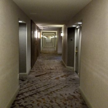 Marriott Phoenix Airport - Hallway - Hotels Near Me - Phoenix, Arizona Marriott Phoenix Airport - Hallway - Hotels Near Me - Phoenix, Arizona