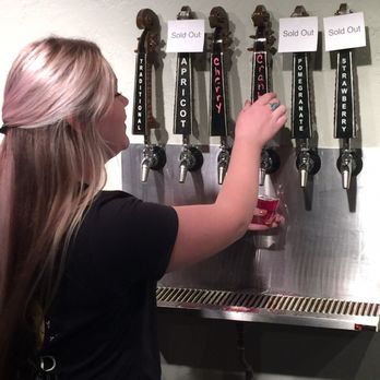 Strad Meadery - Friendly servers - Meaderies Near Me - Rancho Cordova, California Strad Meadery - Friendly servers - Meaderies Near Me - Rancho Cordova, California