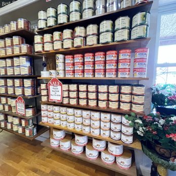 Plow & Hearth Country Store - Home & Garden Near Me - Rochelle, Virginia