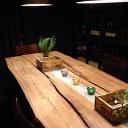 EMO Wine Bar - Wine tasting room