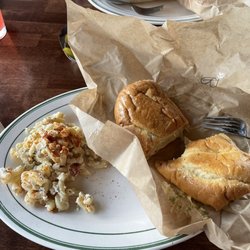 Mister Goose Sandwich House - Roast Beef paired with Mac salad