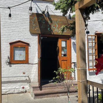 Restaurant Le Jardin de Panos - Exterior - Greek Near Me - Montreal, Quebec Restaurant Le Jardin de Panos - Exterior - Greek Near Me - Montreal, Quebec