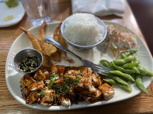 Sushi Pier (Reno) by null