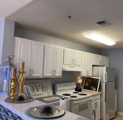 Deeno Home Improvement Logo