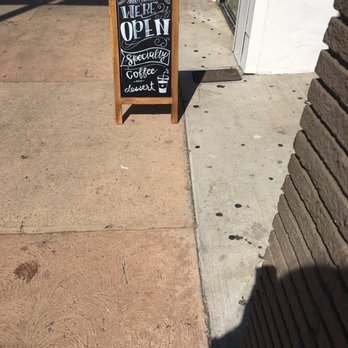 Pillow Talk Cafe Pasadena - Outside - Coffee & Tea Near Me - Pasadena, California