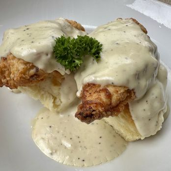 The Pub - Nashville - Chicken and biscuits - Pubs Near Me - Nashville, Tennessee The Pub - Nashville - Chicken and biscuits - Pubs Near Me - Nashville, Tennessee