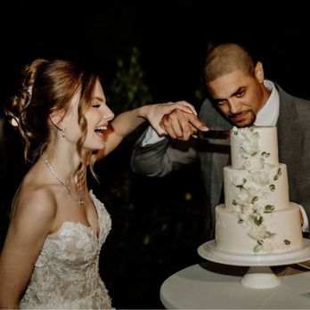 Lemon Bar - Wedding cake - Bakeries Near Me - Temecula, California Lemon Bar - Wedding cake - Bakeries Near Me - Temecula, California