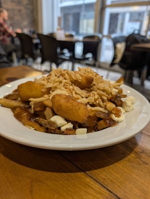 Restaurant Poutineville Saint-Roch by null