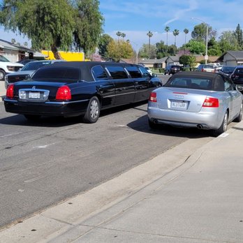Amazing Limousines - Off they go to senior prom - Limos Near Me - Riverside, California Amazing Limousines - Off they go to senior prom - Limos Near Me - Riverside, California