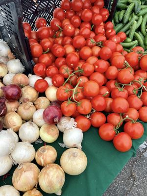 Sherman Oaks Farmers Market by null
