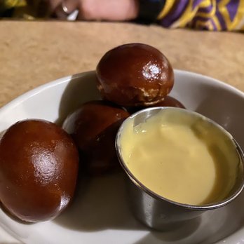 Tom Bergin's - Pretzel bites - Sports Bars Near Me - Los Angeles, California