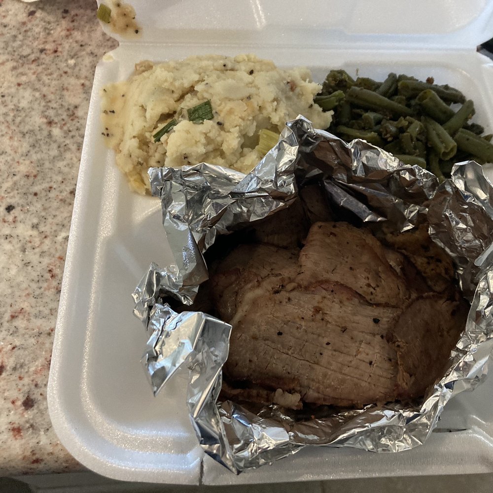 BL Quality Meats - Tri tip with mash potatoes and green beans. - Barbeque Near Me - Visalia, California