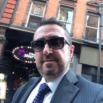 The Yard Bar - Me waiting for friends - Gay Bars Near Me - London, XGL