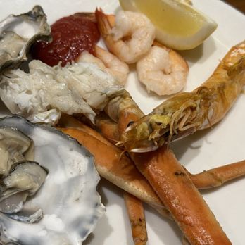 East Bay Buffet - 4/22/26 - My Plate #1 - Peel 'n Eat Shrimp, Stuffed Prawn, Cold Crab, Oysters - Buffets Near Me - Dublin, California
