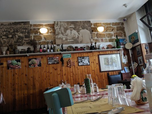 Osteria Lo Bianco sede storica by null