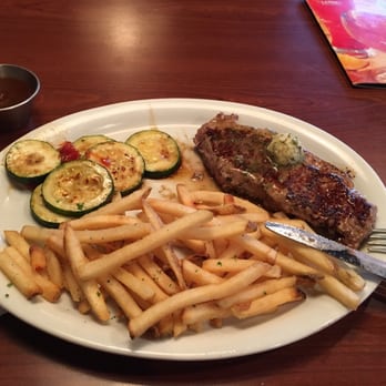 Ruby Tuesday - Not bad for the steak but the service ruined my lunch - Burgers Near Me - Jacksonville, Florida