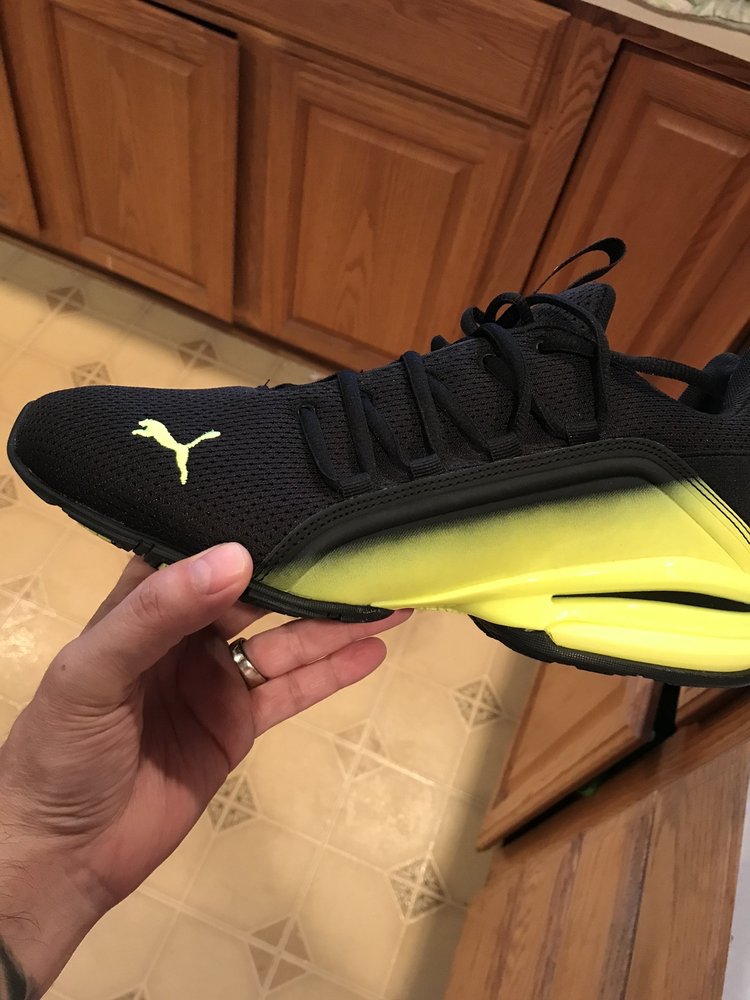 SHOE CARNIVAL Updated March 2024 17 Photos & 16 Reviews 4165 N