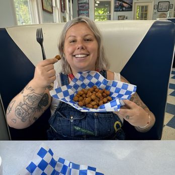Jukebox Junction Restaurant & Soda Shoppe - Fried okra! - Sandwiches Near Me - Canton, North Carolina Jukebox Junction Restaurant & Soda Shoppe - Fried okra! - Sandwiches Near Me - Canton, North Carolina