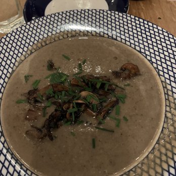 Carluccio's - Cream of mushroom soup-fairly bland - Italian Near Me - Hayes, XGL
