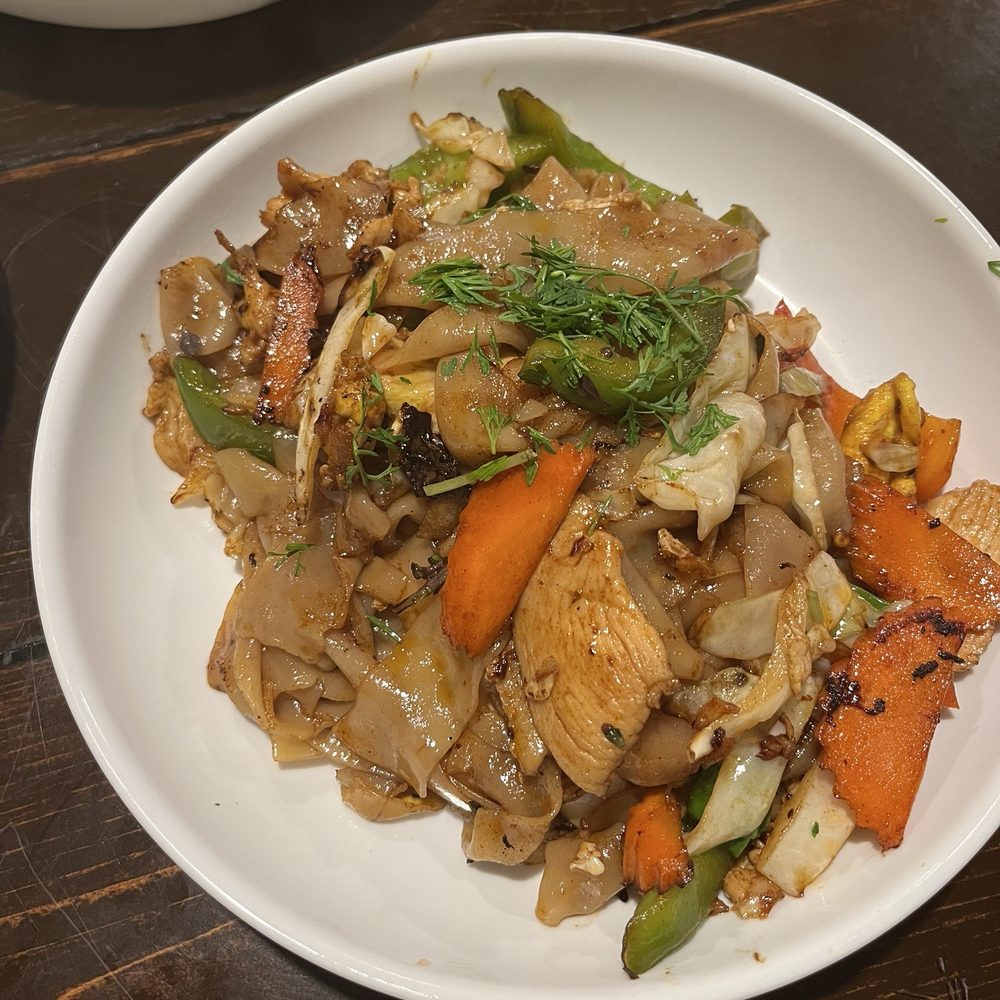Chan's Thai Cuisine - Spicy chicken noodle - Thai Near Me - Visalia, California