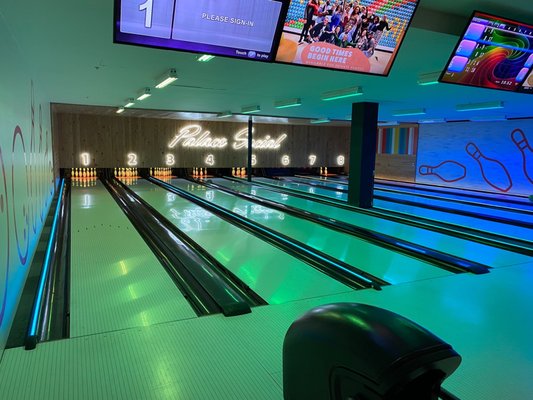 Palace Social by null