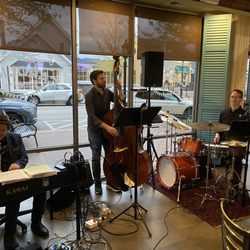 Carolina Lowcountry Kitchen - Jazz on Monday's