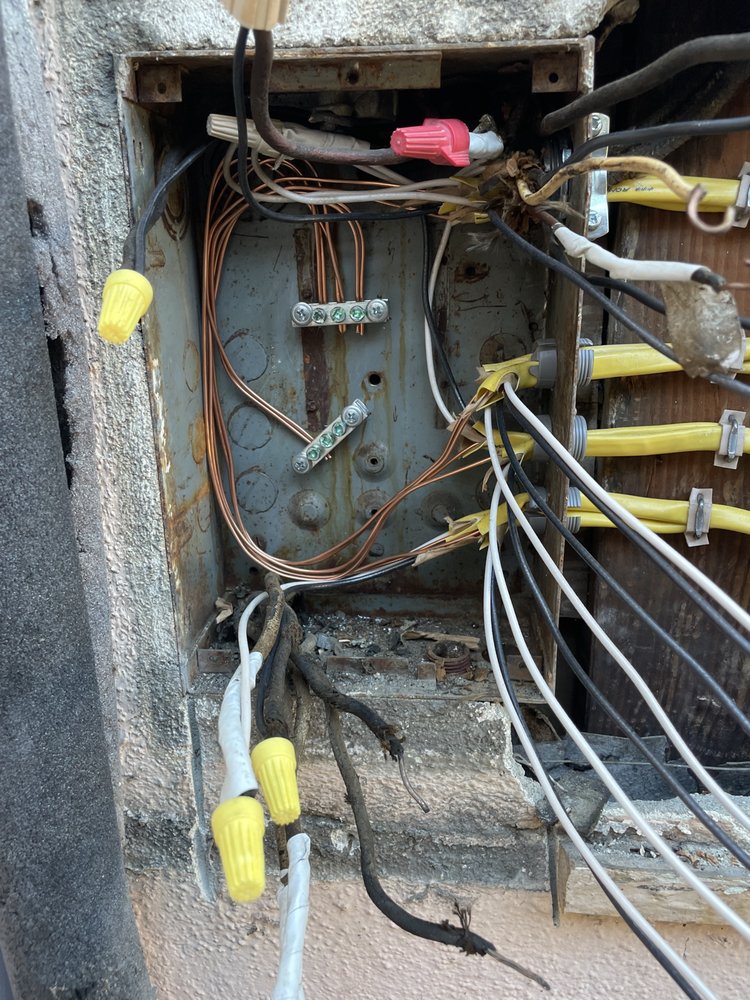 Slide of New Era Electricians