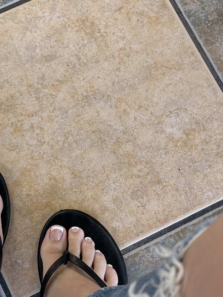 Diamond Nails and Spa