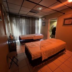 Paradise Thai Spa - Couples massage room