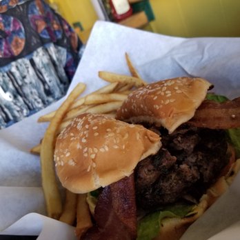 Old Town Grill - This is the 1 pound burger for ~$10 - American Near Me - Placerville, California