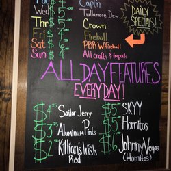 Paddywagon Irish Pub - There is no food- just great daily drink specials!