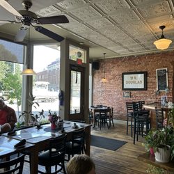 Brazill's On Main - Inside