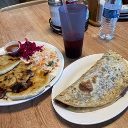 El Ranchito - Popusas & valiada