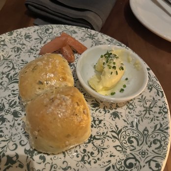 HIDE+SEEK - Chive Buns smoked salt, cultured butter, pickled radish Comes as 4 warm rolls - New American Near Me - Chicago, Illinois