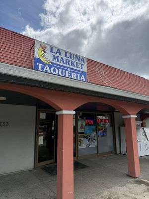 La Luna Market & Taqueria by null