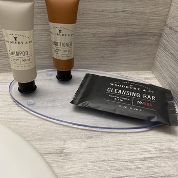 Empire Lakeshore Inn - Toiletries - Hotels Near Me - Empire, Michigan