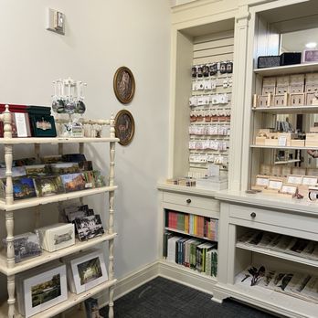 Cheekwood - Mansion gift shop - Botanical Gardens Near Me - Nashville, Tennessee