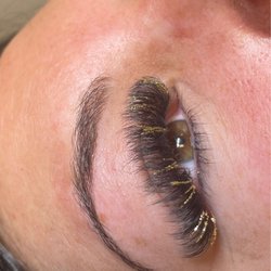 Amazing Lash Studio - Glitter lashes! They have gold and silver options. I'm obsessed!