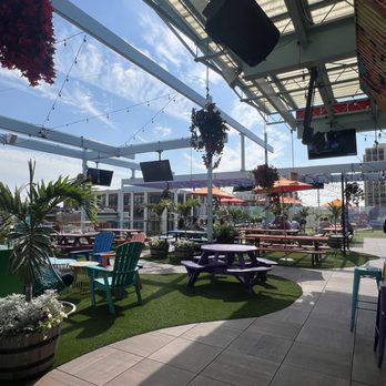 Utopian Tailgate - Lounges Near Me - Chicago, Illinois