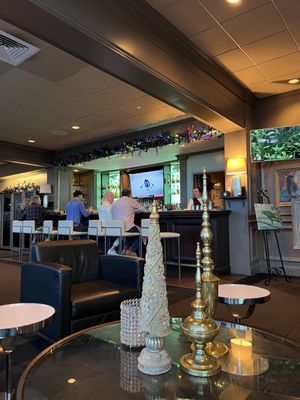 Dauphin’s Casual Fine-Dining by null