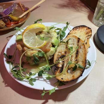 Triana - Tartar de Atún y Aguacate (marinated salmon, avocado, lemon) - Tapas/Small Plates Near Me - Albuquerque, New Mexico