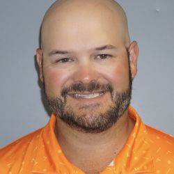Chris Curnutt - Headshot