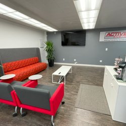 Active Auto Body - Our customer waiting lounge is designed to make your wait as pleasant as possible!
