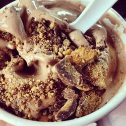 Braum's Ice Cream and Dairy Store - Chocolate MIX with Reese's